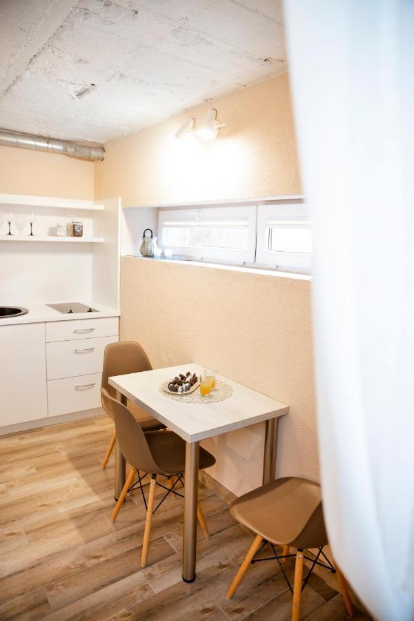 Apartment In Garage With Free Parking Kaunas Exterior foto